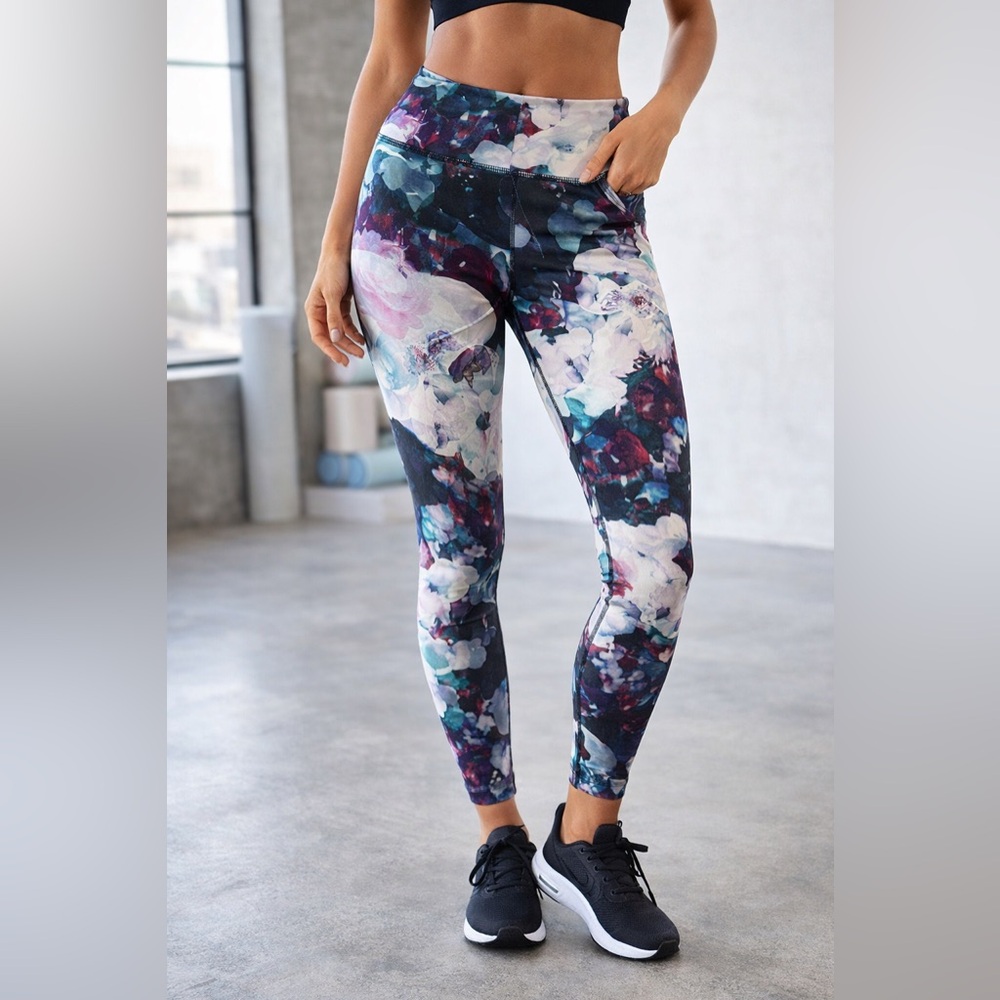 Old Navy Active Go-Dry Floral Leggings | Size Medium